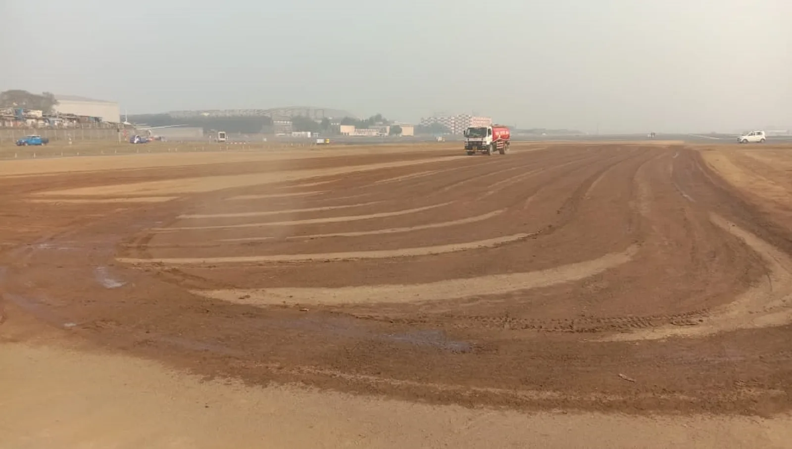Layer preparation during bottom embankment work