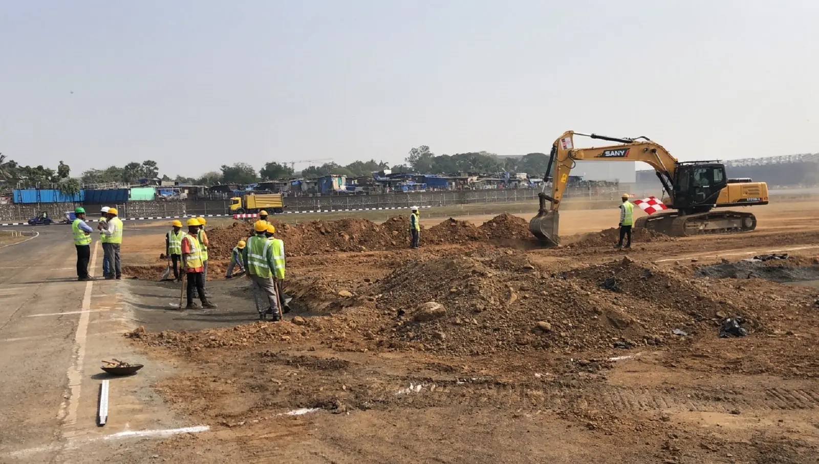 Mumbai Airport – RESA 32 road and infrastructure work 3